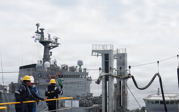 U.S. and Republic of Korea Navies Undergo At-Sea Replenishment Training