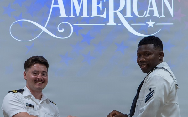 RLSO Westpac Hosts Naturalization Ceremony Aboard CFAY