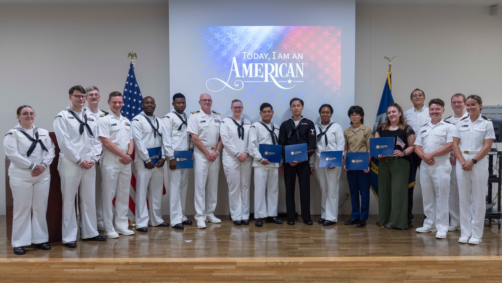 RLSO Westpac Hosts Naturalization Ceremony Aboard CFAY