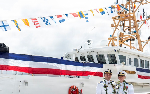 New commanding officer takes the helm of Fast Response Cutter Oliver Henry