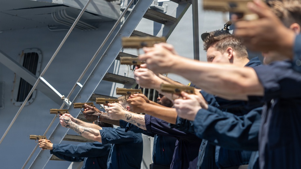 USS Mustin conducts weapons familiarization course