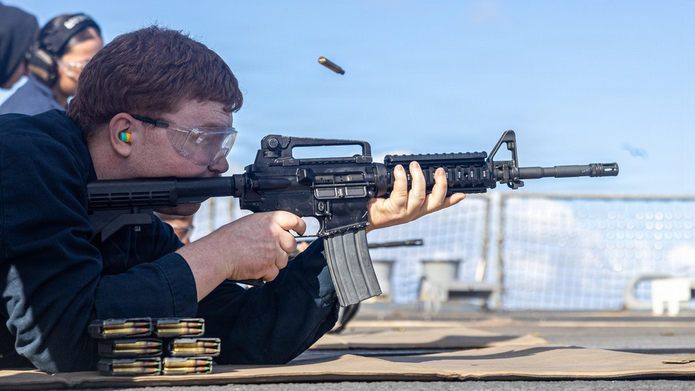 USS Mustin conducts live-fire exercise