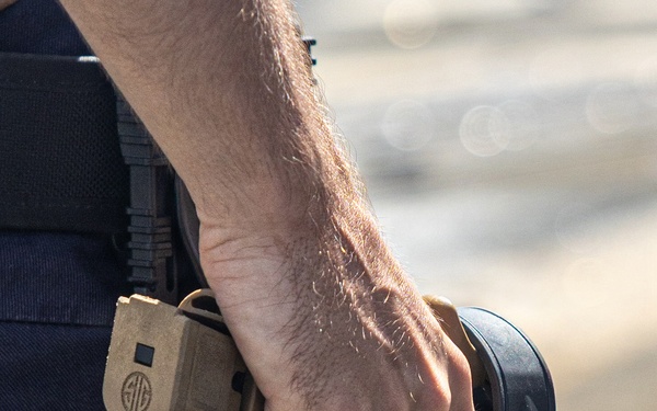 USS Mustin conducts live-fire exercise