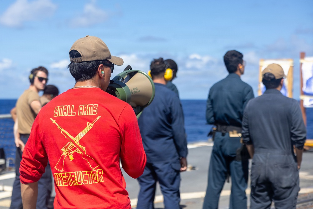 USS Mustin conducts live-fire exercise