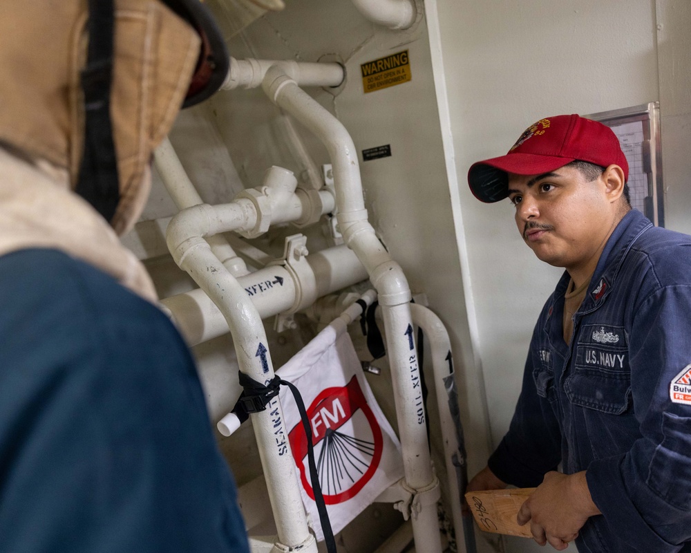 USS Mustin conducts integrated training team drill