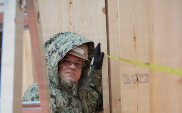 Seabees Construct Arctic Bee Hut During Northern Viking 26