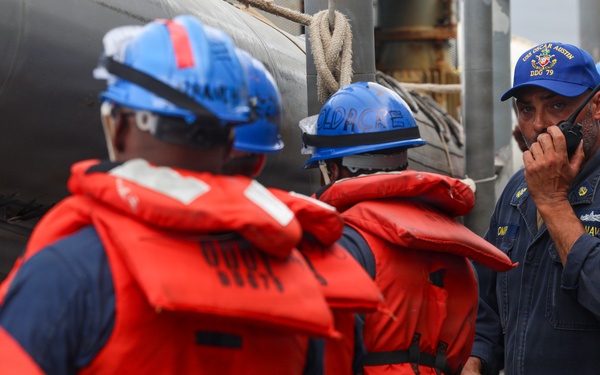 USS Oscar Austin (DDG 79) conducts man overboard drill