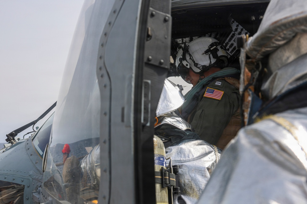 USS Oscar Austin (DDG 79) conducts firefighting drill