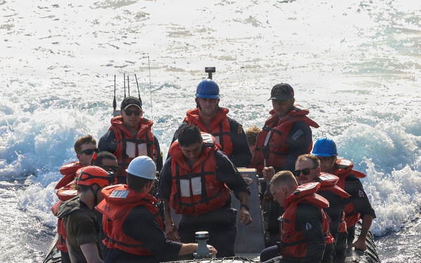 USS Oscar Austin (DDG 79) conducts small boat operations