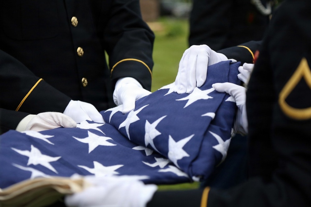 The final salute: Fort Leonard Wood Soldiers honor fallen comrades through funeral program