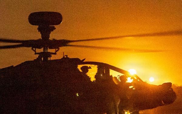 11th MEU Marines Conduct FARP Operations with 82nd CAB