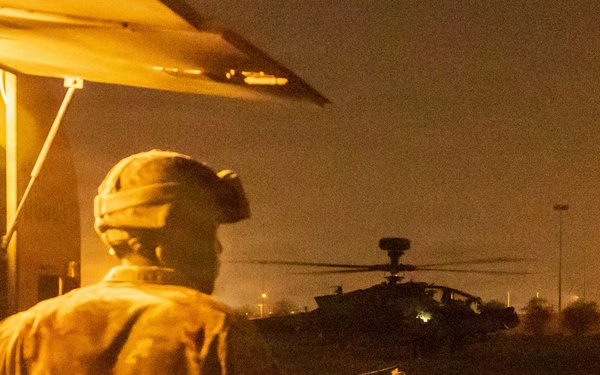 11th MEU Marines Conduct FARP Operations with 82nd CAB