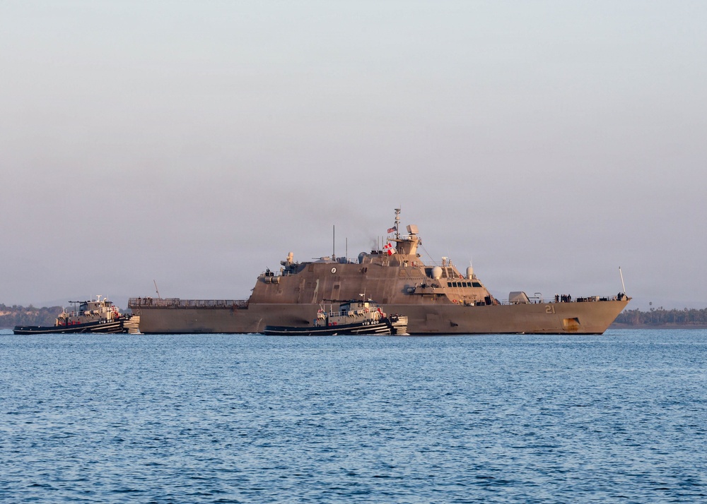 USS Minneapolis-Saint Paul Arrives at Gitmo