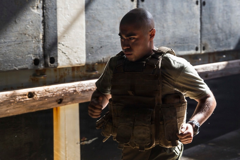 15th MEU Marines pay tribute on Memorial Day