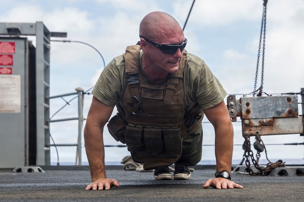 15th MEU Marines pay tribute on Memorial Day