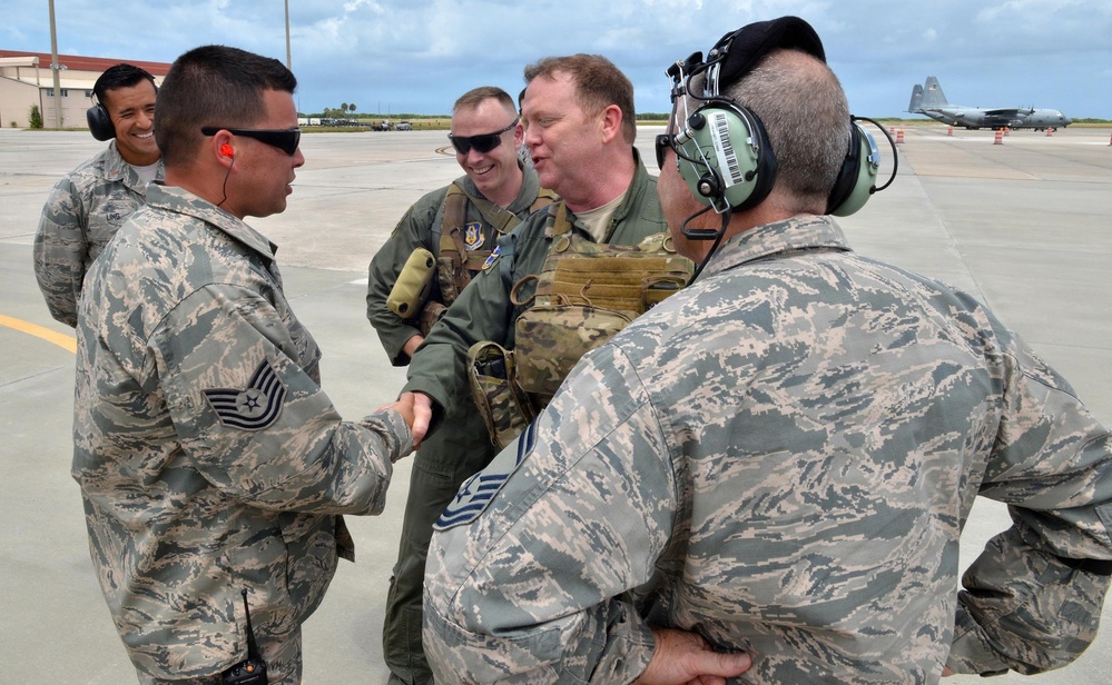 10th Air Force Commander visits rescue wing
