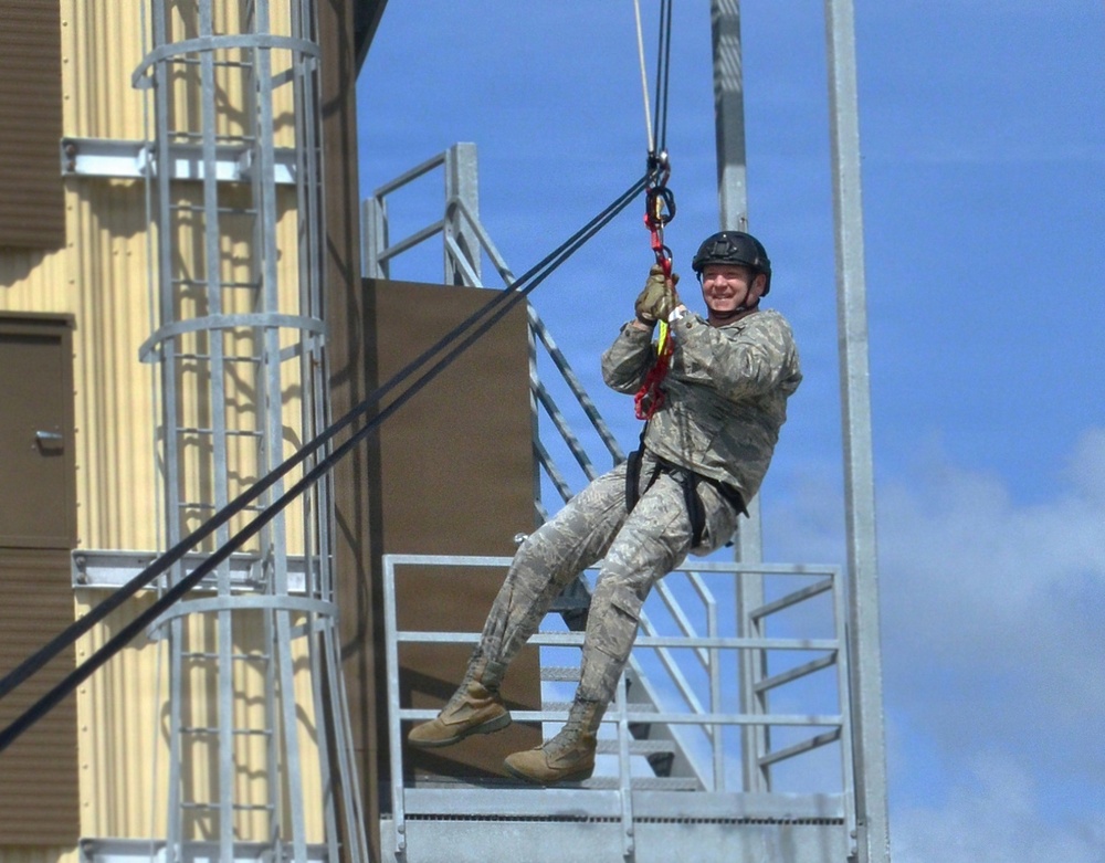 10th Air Force Commander visits rescue wing