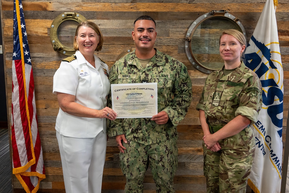 Navy Reserve Sailors Complete Logistics Support Representative Apprentice Qualification
