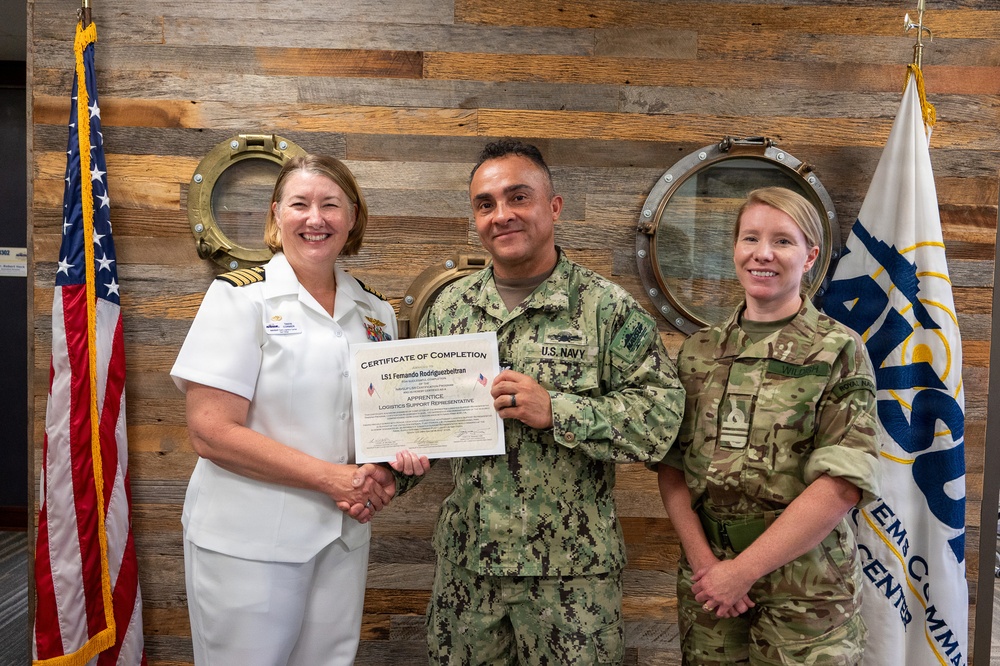 Navy Reserve Sailors Complete Logistics Support Representative Apprentice Qualification