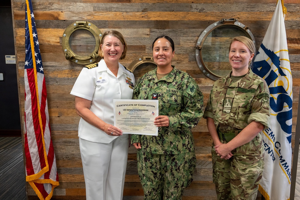 Navy Reserve Sailors Complete Logistics Support Representative Apprentice Qualification