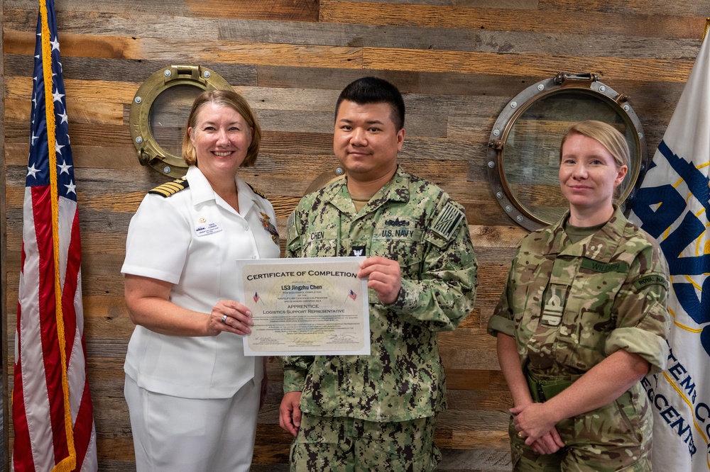 Navy Reserve Sailors Complete Logistics Support Representative Apprentice Qualification