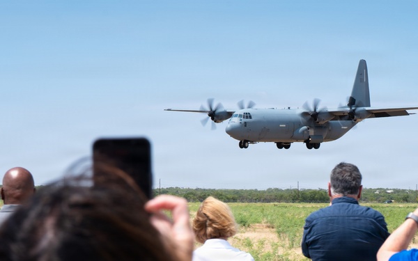 317th AW shows AMC civic leaders how victory starts at Dyess