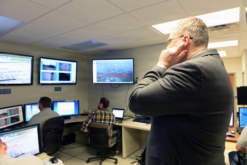 DSD Visits NSWC Dahlgren