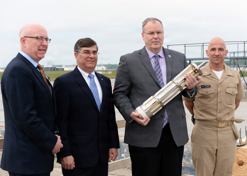 DSD Visits NSWC Dahlgren