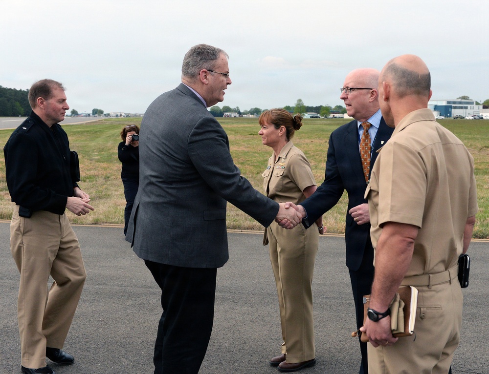 DSD Visits NSWC Dahlgren