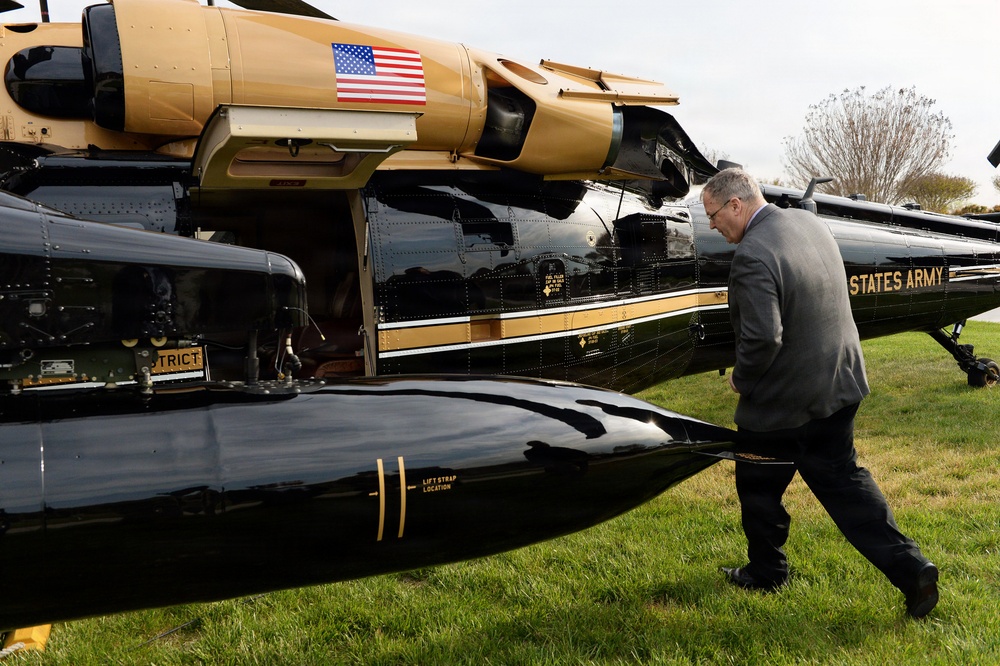DSD Visits NSWC Dahlgren