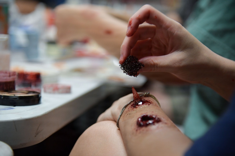 Moulage training prepares volunteers for upcoming exercise