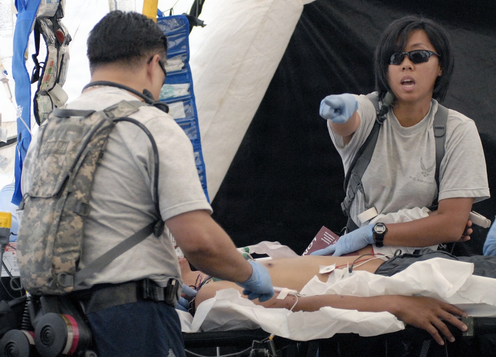 Airmen from the Hawaii Air National Guard's 154th Medical Group