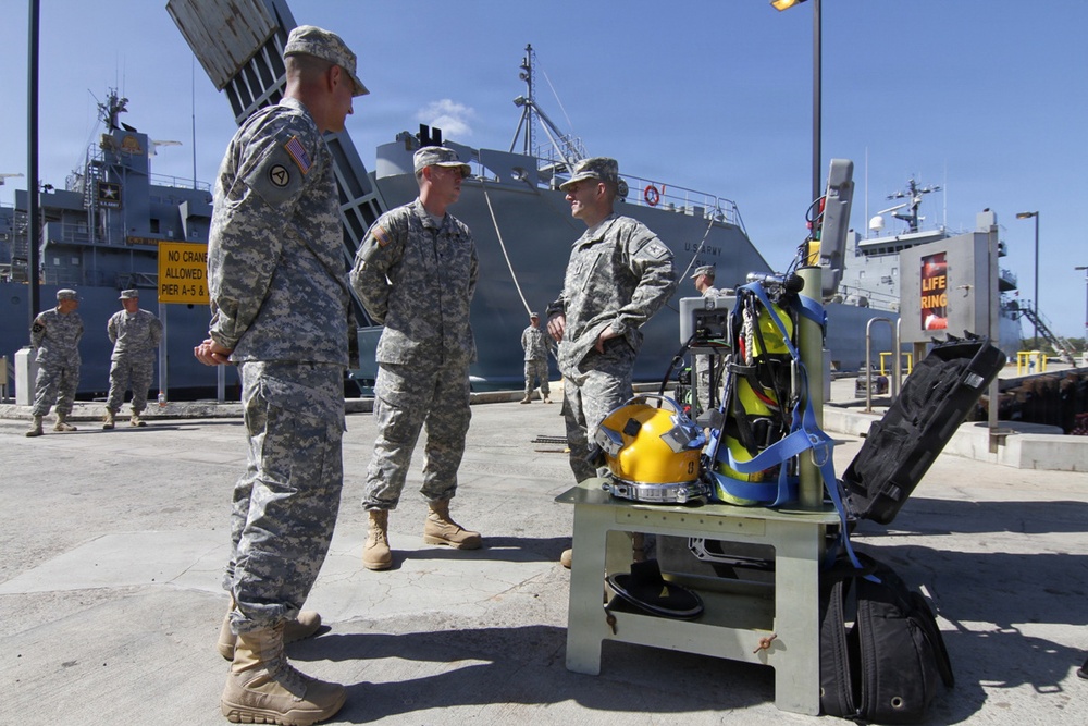 Sergeant Major of the Army visits Hawaii