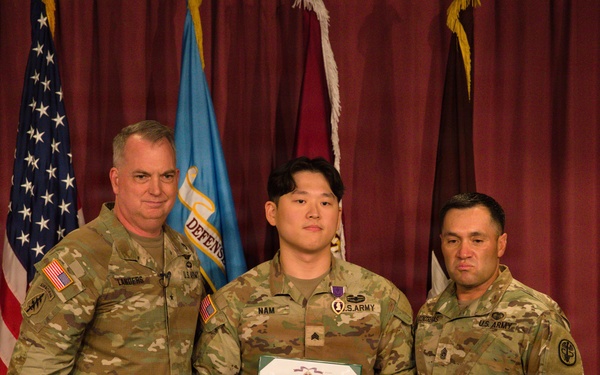 Landers highlights readiness, warfighter support during Madigan town hall