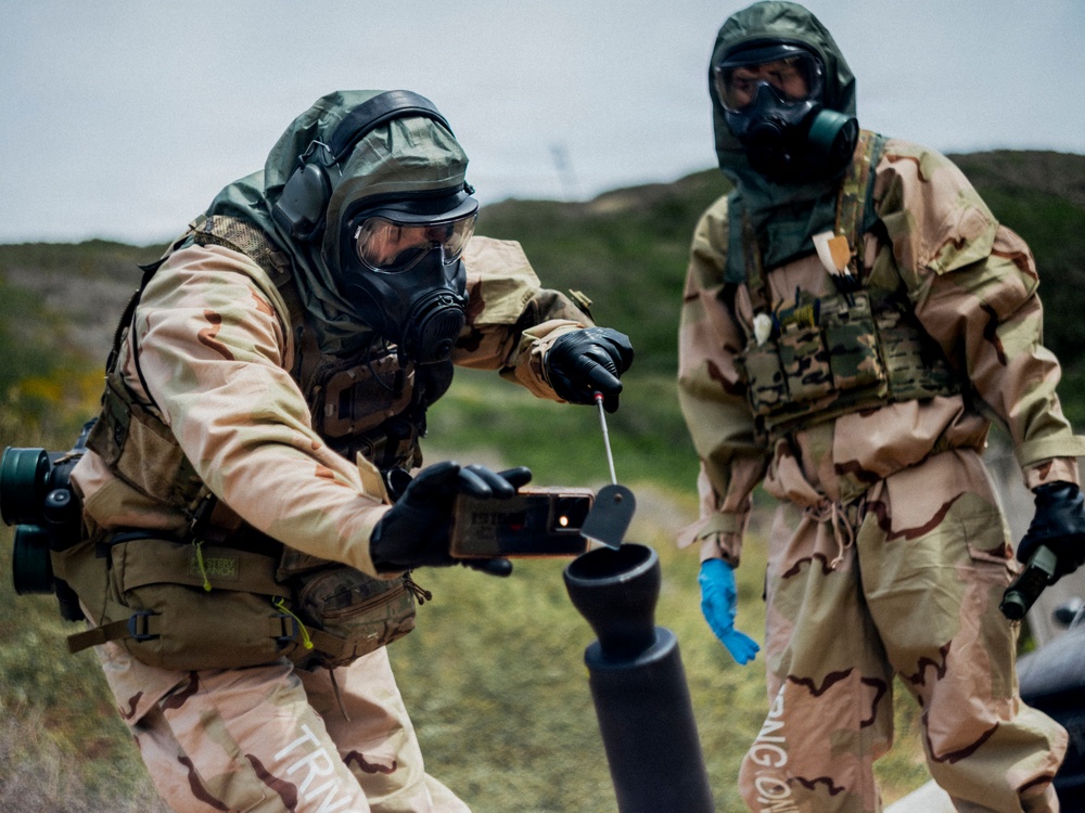 EOD Technicians Conduct a CBR Drill