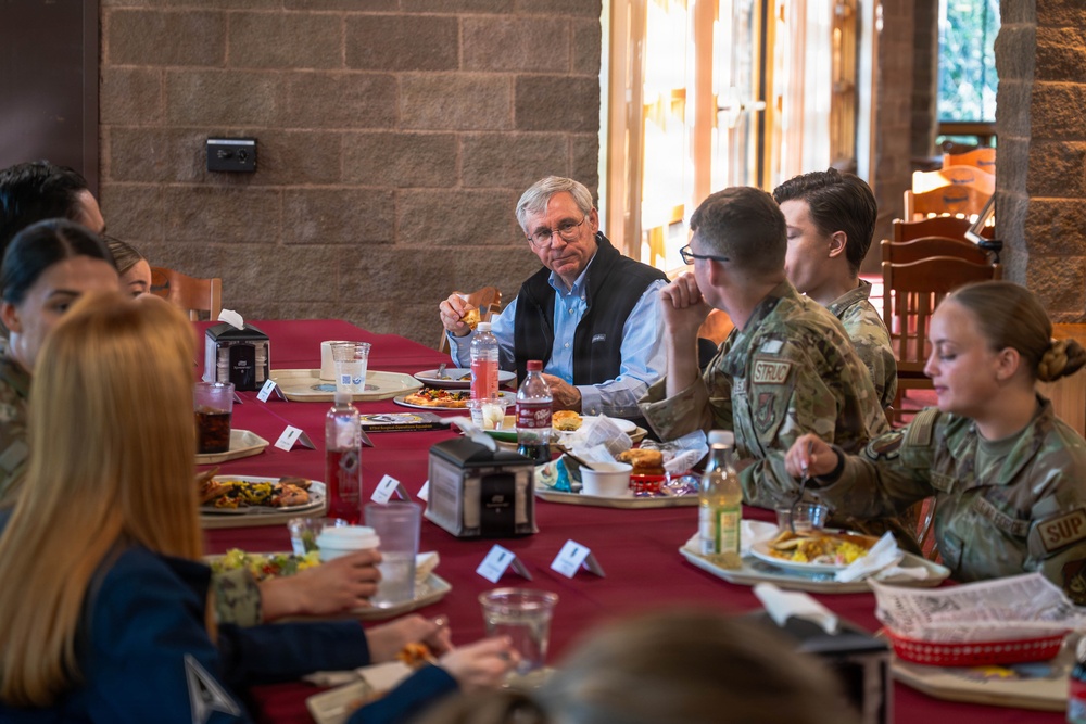 Assistant SAF/IE visits JBER
