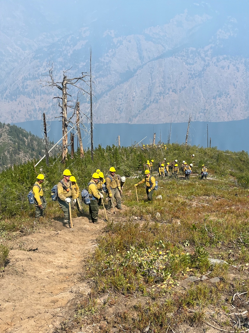 Active-duty Soldiers on the Little Giant Fire