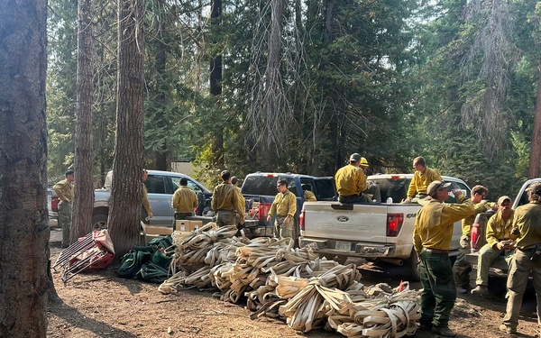 Active-duty U.S. Army Soldiers from 7th Infantry Division activated as wildland firefighters on the Little Giant Fire
