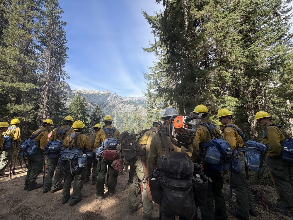 Active-duty U.S. Army Soldiers from 7th Infantry Division activated as wildland firefighters on the Little Giant Fire
