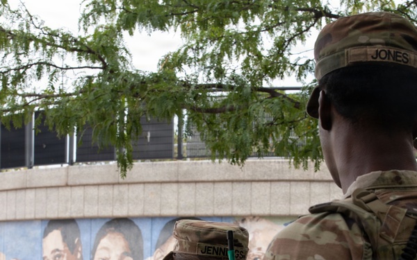 JTF-DC Georgia National Guardsmen Starburst Plaza Patrol