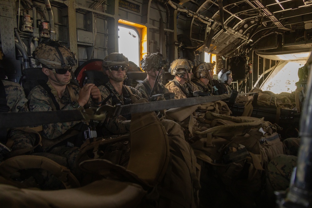 3rd Bn., 4th Marines conduct helicopter extractions during MTX 4-26