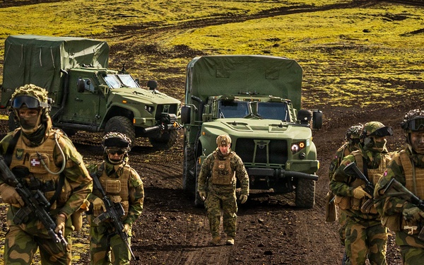U.S., Norwegian Forces Displace Combined Air Defense and Missile Systems in Jan Mayen