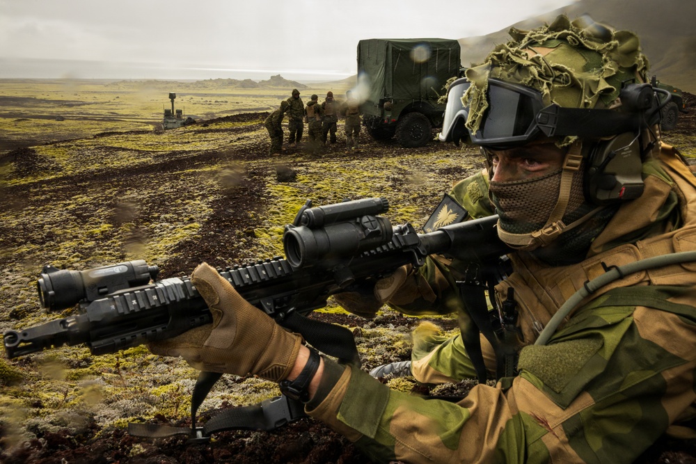 U.S., Norwegian Forces Displace Combined Air Defense and Missile Systems in Jan Mayen