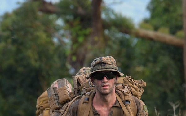 DELAYEN 26: MRF-D Marines, French soldiers conduct culminating hike for commando course