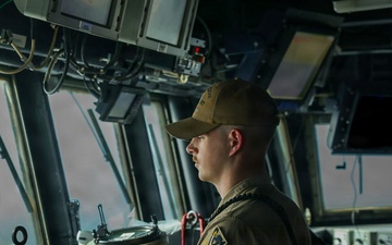 Bridge Operations Aboard USS Mason (DDG 87)