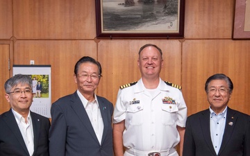 CFAS Visits Saikai for Farewell Office Call