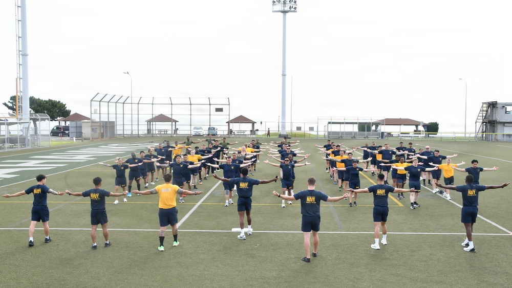 Fit to Fight: Over 100 FLC Yokosuka Personnel Kick Off Inaugural Command PT
