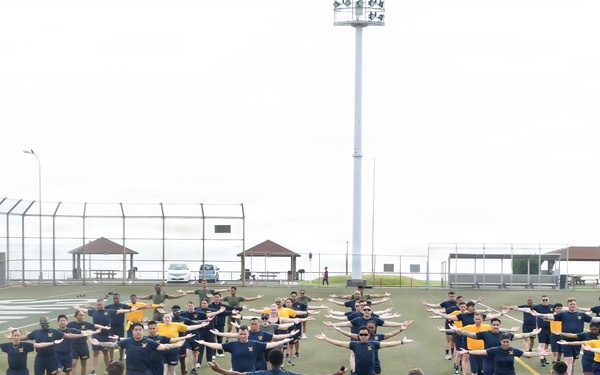 Fit to Fight: Over 100 FLC Yokosuka Personnel Kick Off Inaugural Command PT
