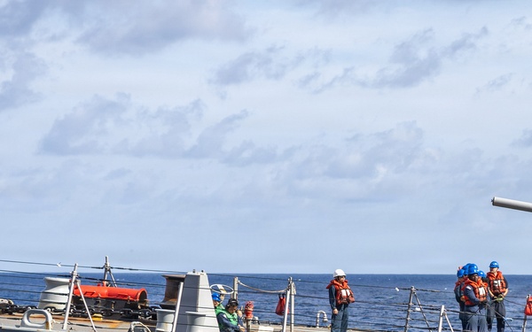 Abraham Lincoln Conducts a Fueling-at-Sea with Frank E. Peterson Jr.