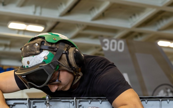 Abraham Lincoln Conducts Aircraft Maintenance